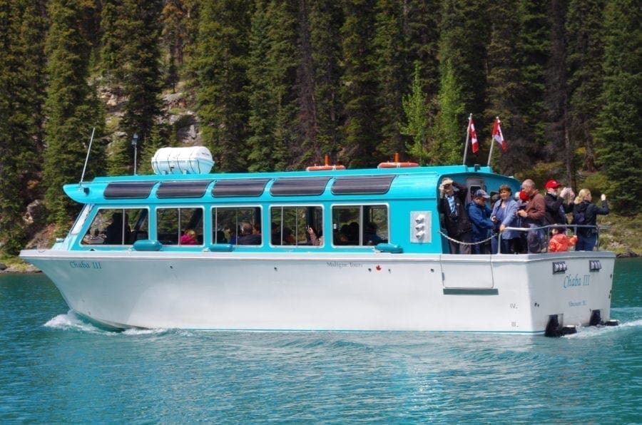 maligne lake classic cruise boat