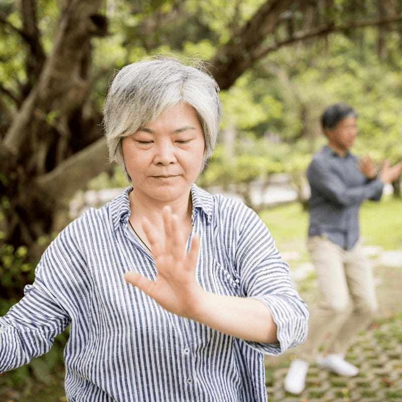 Modern Qi Gong Review: Lee Holden’s Quest On Mindvalley