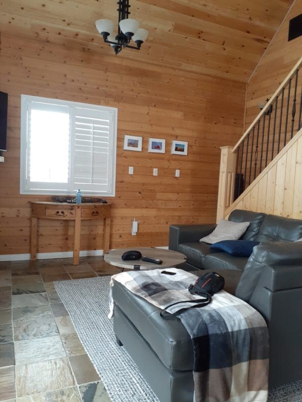 Beaver Hills Retreat Rental Cabin Near Edmonton